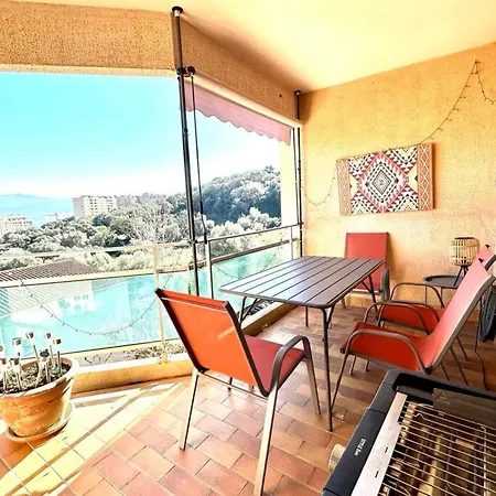 Luminous T3 In The Heights Of Apartment