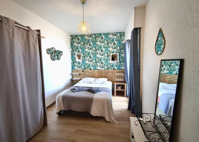 Luminous T3 In The Heights Of Apartment Ajaccio (Corsica)